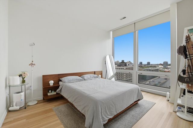 500 W Superior Street 1010, Chicago, IL 60654