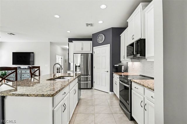 15154 Yellow Wood DR, Alva, FL 33920