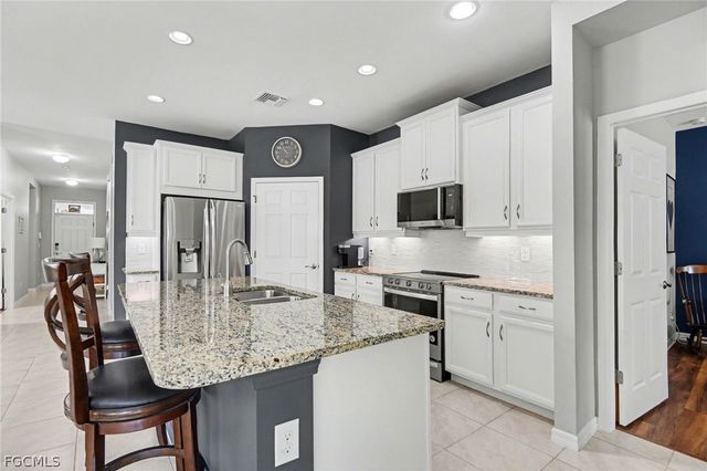 15154 Yellow Wood DR, Alva, FL 33920