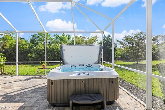 15154 Yellow Wood DR, Alva, FL 33920