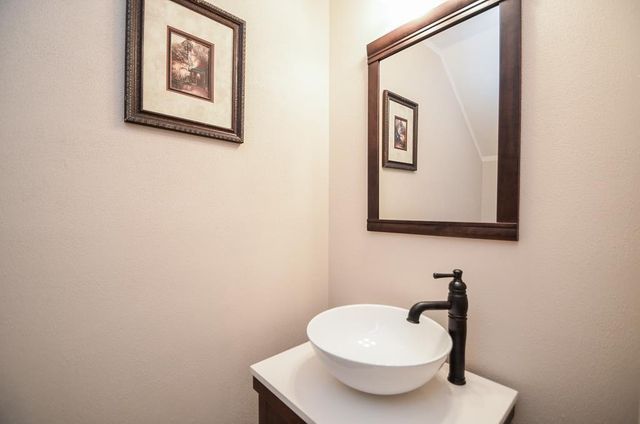 1118 Cambrian Park Court, Sugar Land, TX 77479