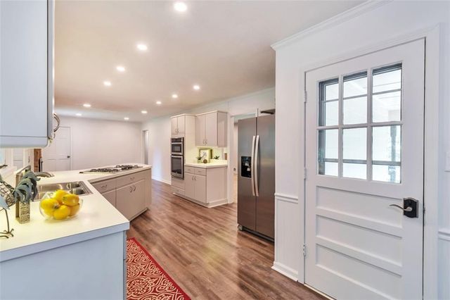 759 Glen Circle, Lawrenceville, GA 30044