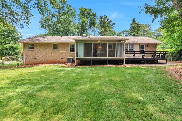 759 Glen Circle, Lawrenceville, GA 30044