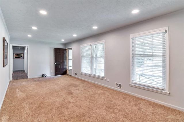 759 Glen Circle, Lawrenceville, GA 30044