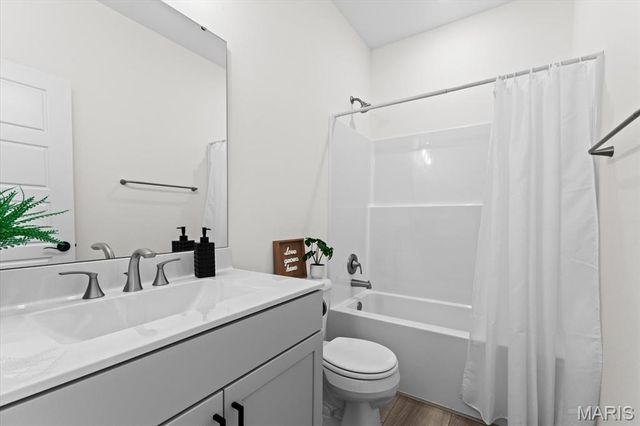 2605 Cheyenne Wells Drive, Shiloh, IL 62221