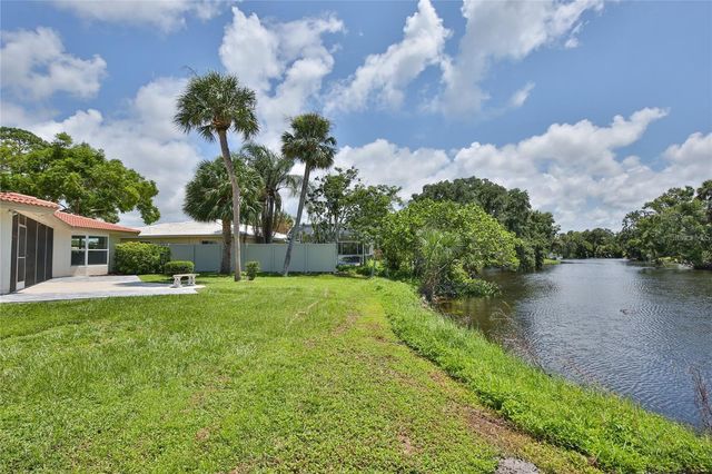 2834 HARDEE DRIVE, Sarasota, FL 34231