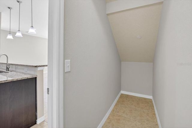 8632 MIRAMAR TERRACE CIRCLE, Temple Terrace, FL 33637
