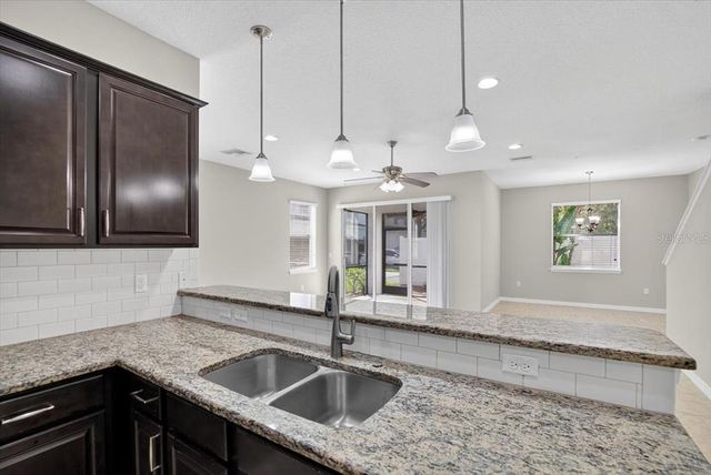 8632 MIRAMAR TERRACE CIRCLE, Temple Terrace, FL 33637