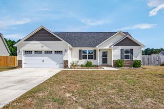 200 Tappi Terrace, Hubert, NC 28539