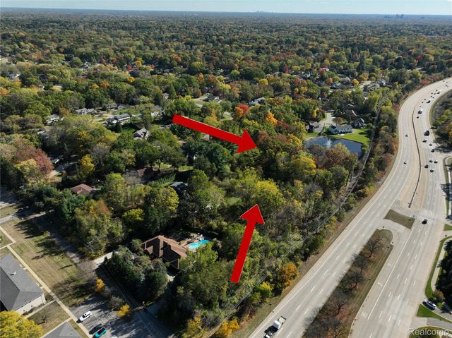 4255 Telegraph Road, Bloomfield Hills, MI 48302
