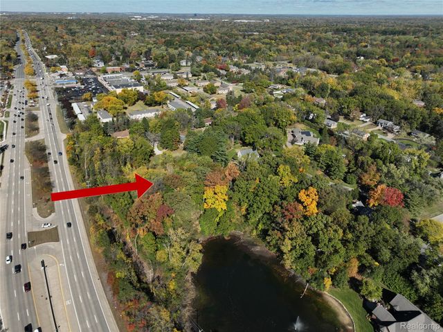 4255 Telegraph Road, Bloomfield Hills, MI 48302