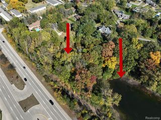 4255 Telegraph Road, Bloomfield Hills, MI 48302