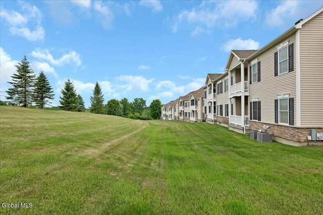 32 Beacon Street, Ballston, NY 12020
