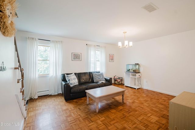 44 Western Avenue, Ravena, NY 12143