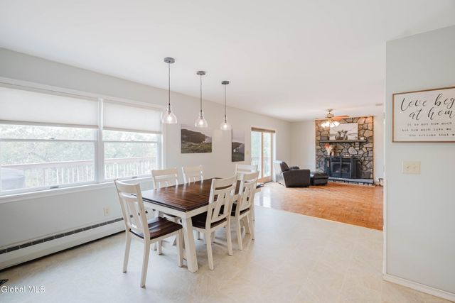 44 Western Avenue, Ravena, NY 12143