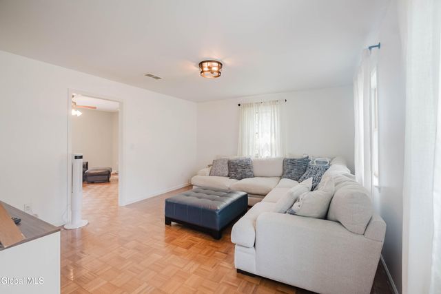 44 Western Avenue, Ravena, NY 12143