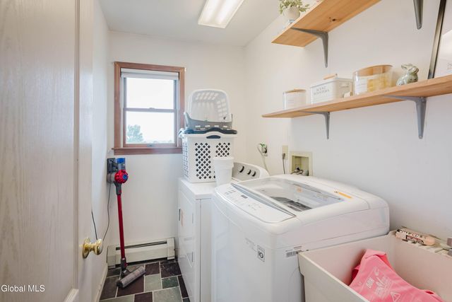 44 Western Avenue, Ravena, NY 12143