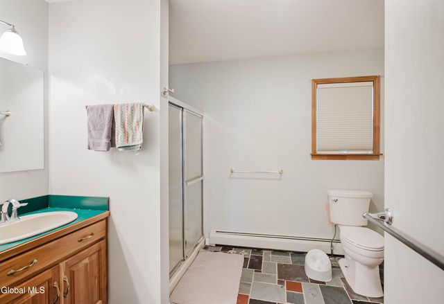 44 Western Avenue, Ravena, NY 12143