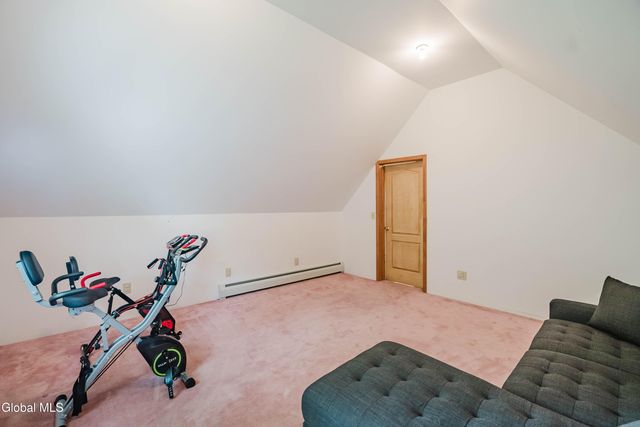 44 Western Avenue, Ravena, NY 12143