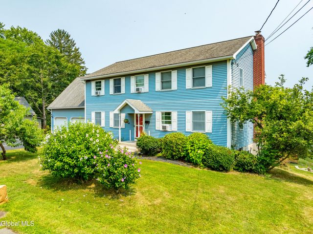 44 Western Avenue, Ravena, NY 12143