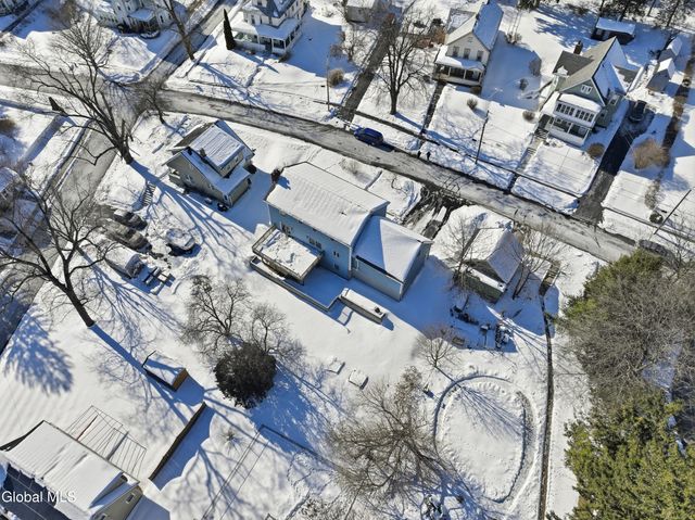 44 Western Avenue, Ravena, NY 12143