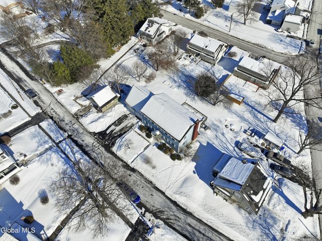 44 Western Avenue, Ravena, NY 12143