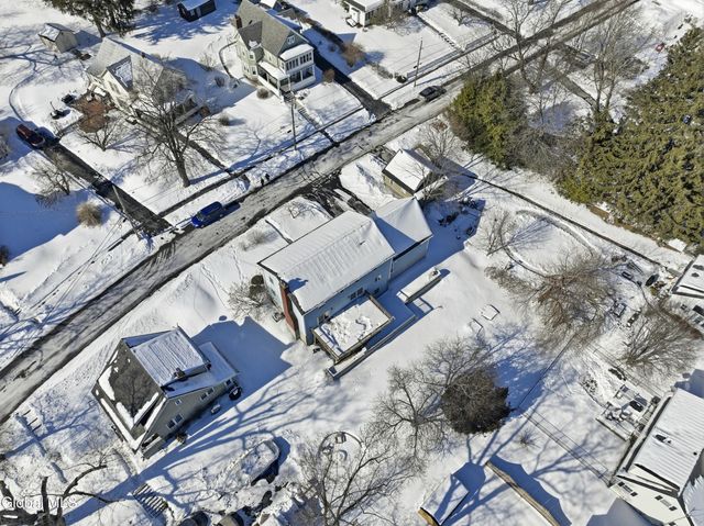 44 Western Avenue, Ravena, NY 12143