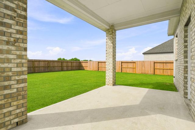 12026 Old Fashion Circle, Mont Belvieu, TX 77535