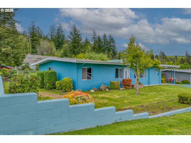 1615 19TH St, Myrtle Point, OR 97458