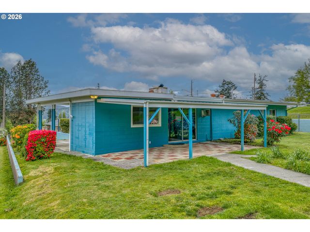 1615 19TH St, Myrtle Point, OR 97458