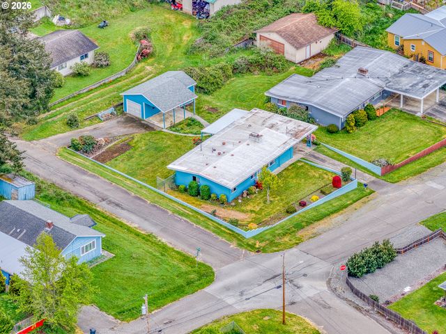 1615 19TH St, Myrtle Point, OR 97458