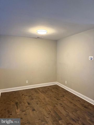 313 FOUNTAIN HALL CT, Mount Laurel, NJ 08054