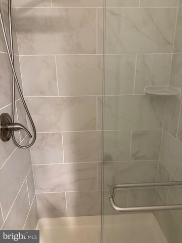 313 FOUNTAIN HALL CT, Mount Laurel, NJ 08054