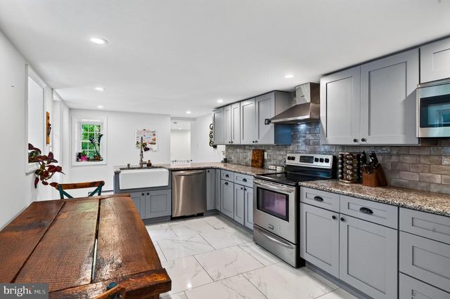 71 CONCORD RD, Garnet Valley, PA 19060