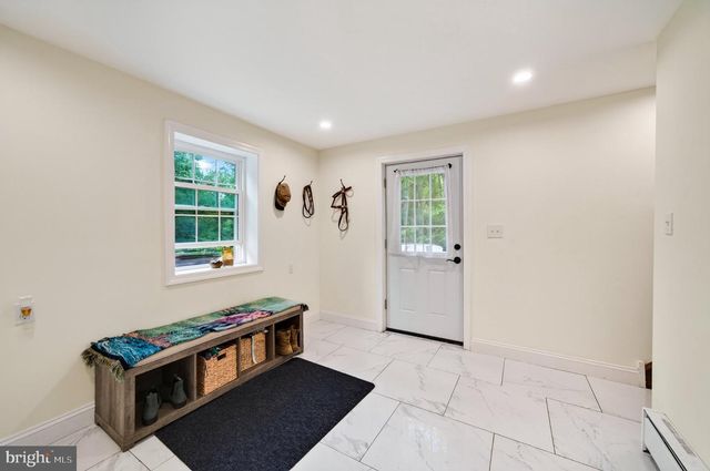 71 CONCORD RD, Garnet Valley, PA 19060
