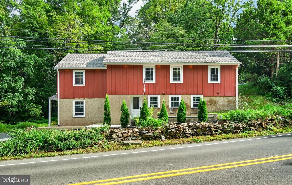 71 CONCORD RD, Garnet Valley, PA 19060
