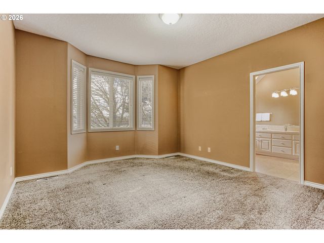 17944 Nw GILBERT Ln, Portland, OR 97229