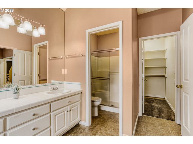 17944 Nw GILBERT Ln, Portland, OR 97229