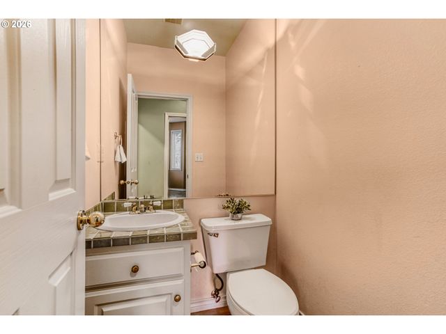 17944 Nw GILBERT Ln, Portland, OR 97229