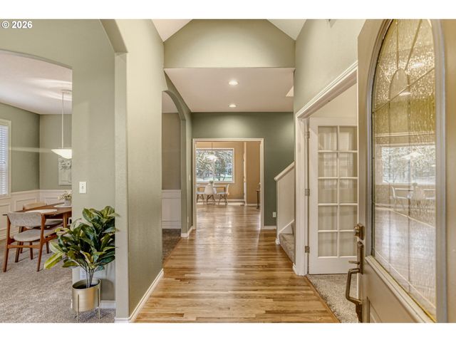 17944 Nw GILBERT Ln, Portland, OR 97229