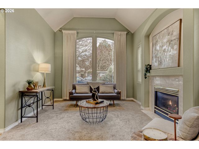 17944 Nw GILBERT Ln, Portland, OR 97229