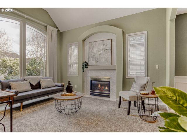 17944 Nw GILBERT Ln, Portland, OR 97229