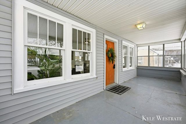 341 Holly Street Sw, City Of Wyoming, MI 49548