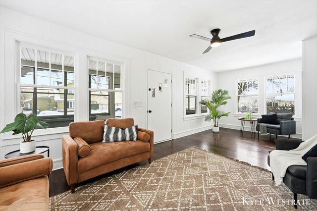 341 Holly Street Sw, City Of Wyoming, MI 49548