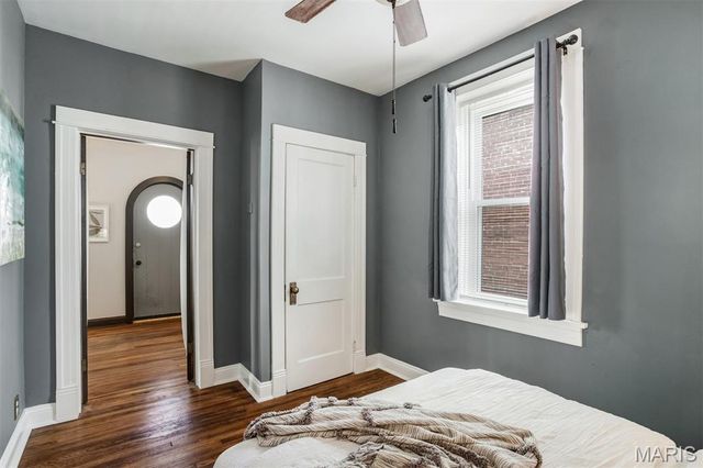 3710 Gustine Avenue, St Louis, MO 63116