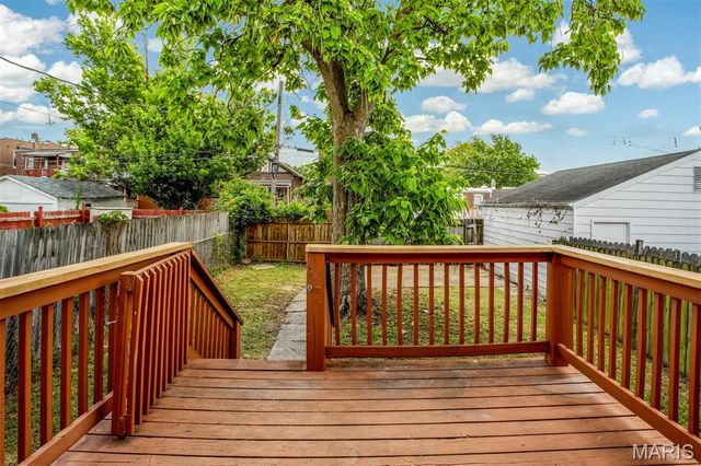 3710 Gustine Avenue, St Louis, MO 63116