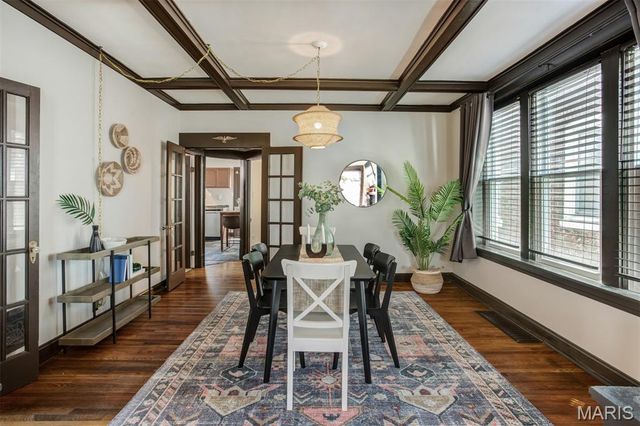 3710 Gustine Avenue, St Louis, MO 63116