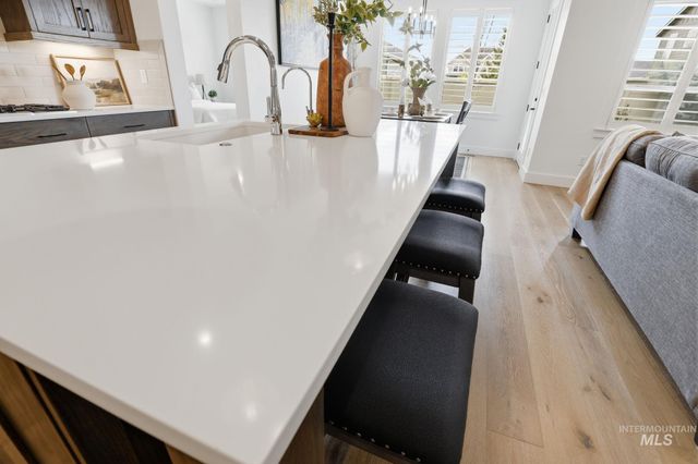 11371 W Heliopsis Dr, Star, ID 83669