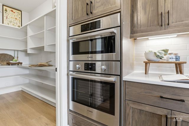 11371 W Heliopsis Dr, Star, ID 83669