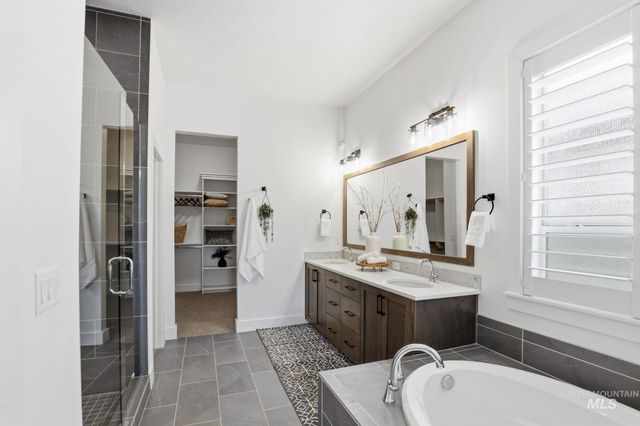 11371 W Heliopsis Dr, Star, ID 83669